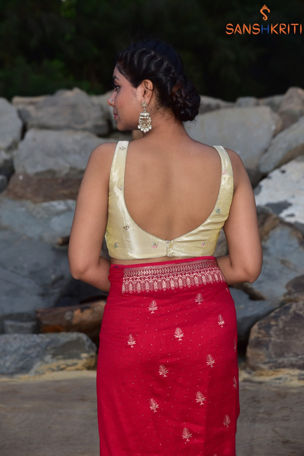 Sleeveless Blouse