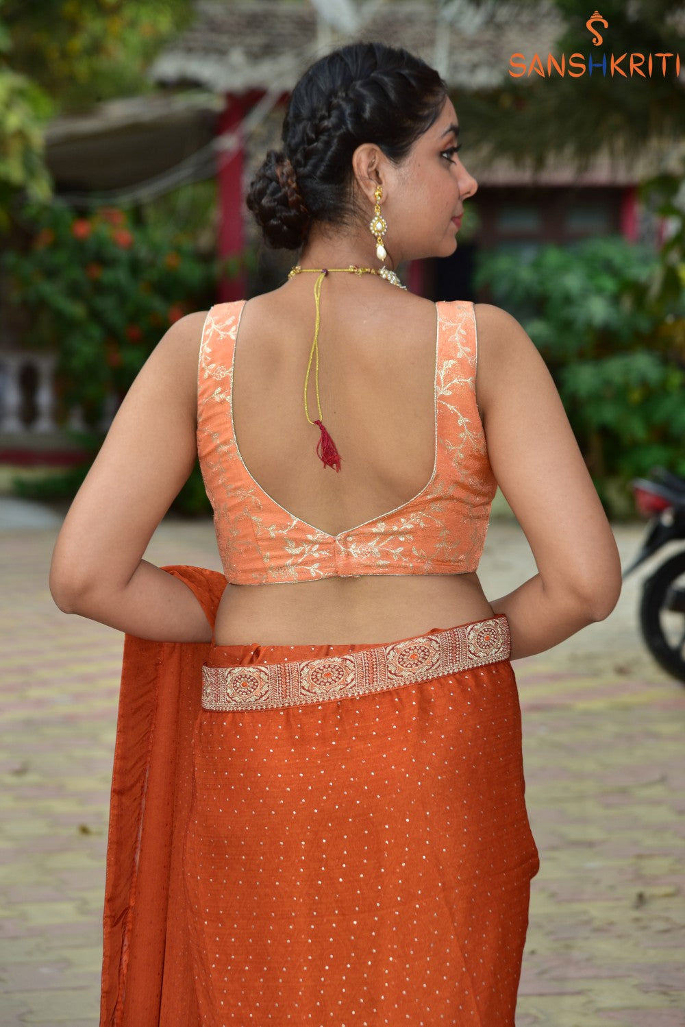 Sleeveless Blouse